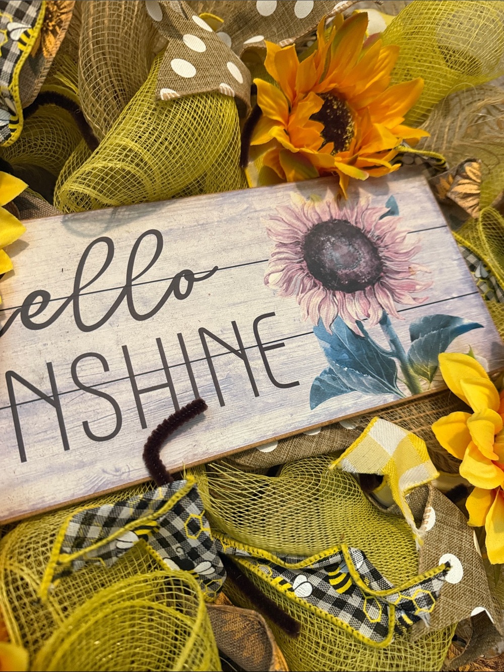 Bumble Bee Sunshine Wreath | Spring Summer Bee Door Decor | Sunflower - Picture 3 of 8